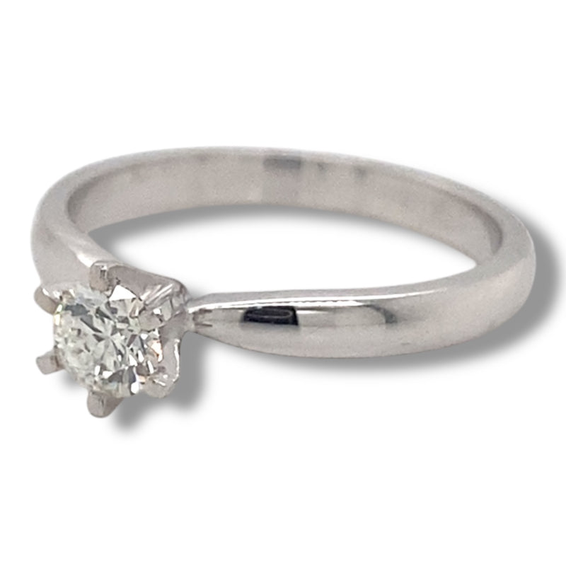 Solitaire 6 Claw Diamond Ring
