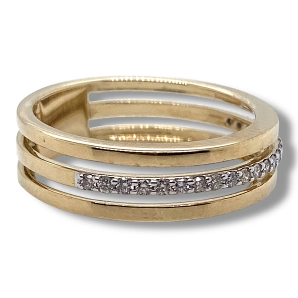 Yellow Gold and Diamond Split Ring
