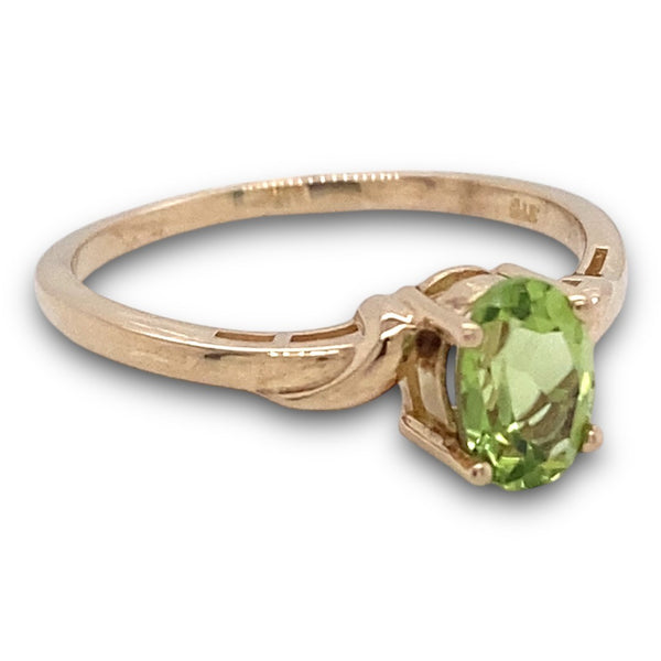 Solitaire Oval Peridot Ring