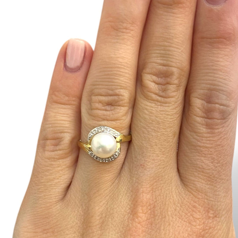 Freshwater Pearl and Diamond Ring