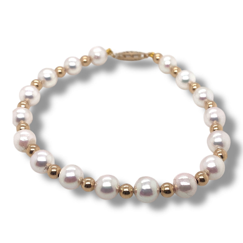 Akoya Pearl and Gold Bracelet